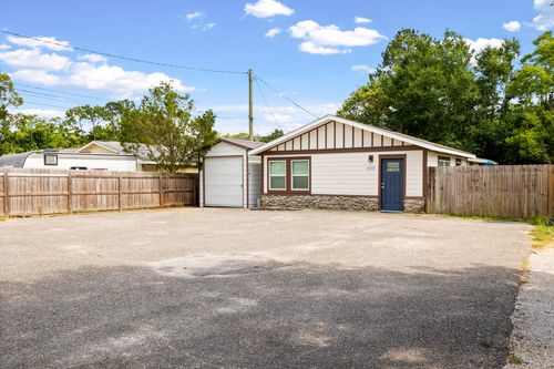 423 Green Acres Rd, Fort Walton Beach, FL, 32547-7000 | Card Image