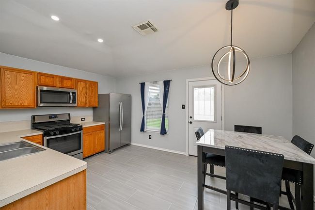 7610 Yucca Field Dr, House other with 3 bedrooms, 2 bathrooms and 2 parking in Cypress TX | Image 9