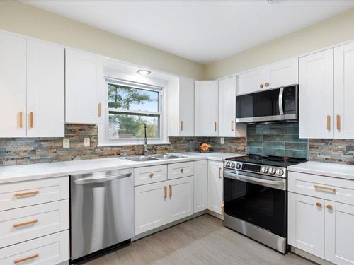 801 5th St Ne, Staples, MN, 56479-2207 | Card Image