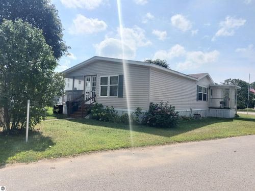 2374 Friendship Dr, Traverse City, MI, 49686-4976 | Card Image