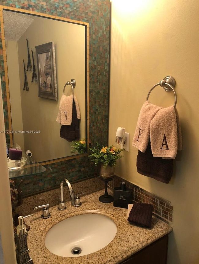 248 - 248 Majorca Ave, Townhouse with 2 bedrooms, 3 bathrooms and null parking in Coral Gables FL | Image 14