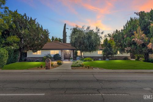 7503 Olive Dr, Bakersfield, CA, 93308-3742 | Card Image