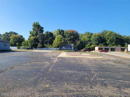 228 W Walton Blvd, Pontiac, MI, 48340-1166 | Card Image