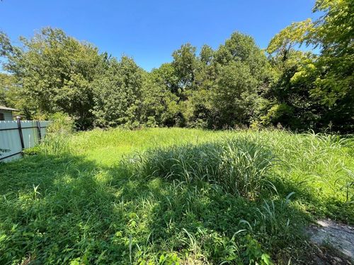 1817 Adelaide Dr, Dallas, TX, 75216-8331 | Card Image