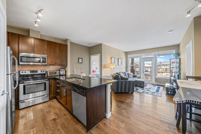 309 - 22 Panatella Road Nw, Home with 2 bedrooms, 2 bathrooms and 1 parking in Calgary AB | Image 3