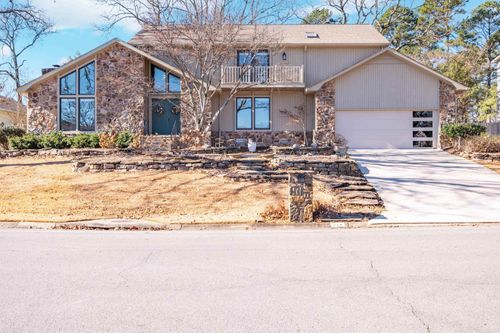 714 Loyola Dr, Little Rock, AR, 72211-5529 | Card Image