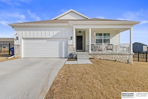 11617 S 191st Ave, Gretna, NE, 68028-3588 | Card Image