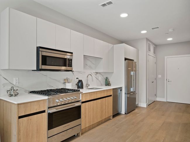 APT-207 - 249 Corey Rd, Condo with 2 bedrooms, 2 bathrooms and 1 parking in Boston MA | Image 8