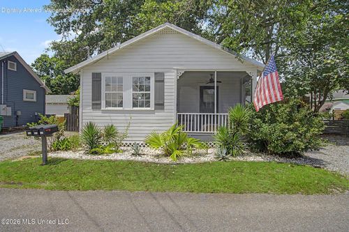 353 State St, Bay Saint Louis, MS, 39520-4433 | Card Image