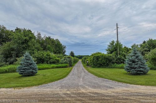 1585 S Phillips Rd, Deford, MI, 48729-9657 | Card Image