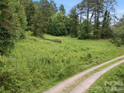 000 Wild Rose Ln, Canton, NC, 28716 | Card Image