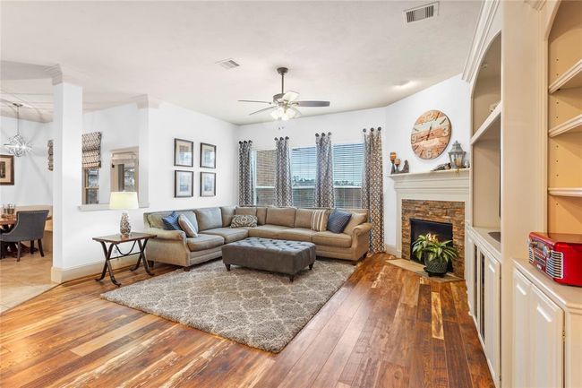 31025 Sunfall Trail Ln, House other with 4 bedrooms, 4 bathrooms and 3 parking in Spring TX | Image 7