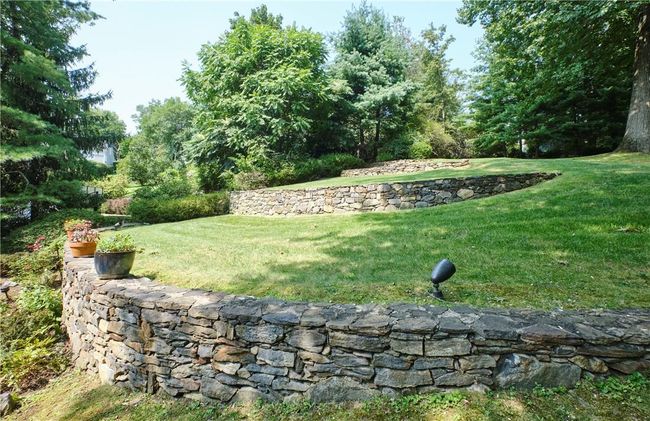 View of yard | Image 7