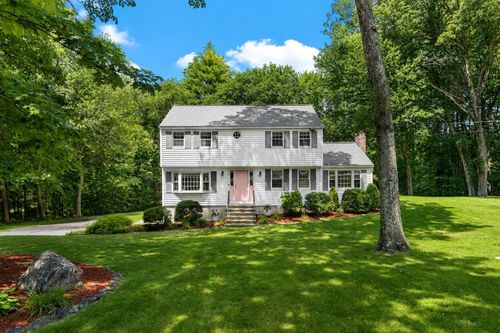 61 Glen Dr, Hudson, NH, 03051-4452 | Card Image