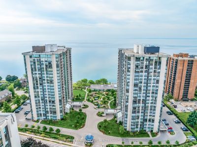 1702 - 2170 Marine Dr, Condo with 2 bedrooms, 2 bathrooms and 2 parking in Oakville ON | Image 2