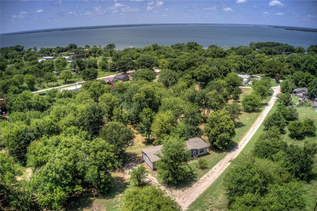 Bird's eye view of a large body of water | Image 27
