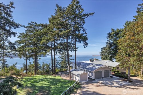 111 W Vancouver Dr, Port Townsend, WA, 98368-8916 | Card Image