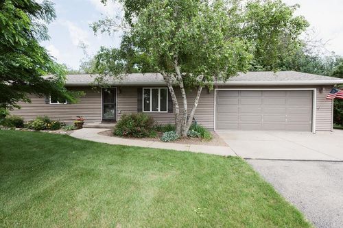 6702 N Abey Ct, Evansville, WI, 53536-9747 | Card Image