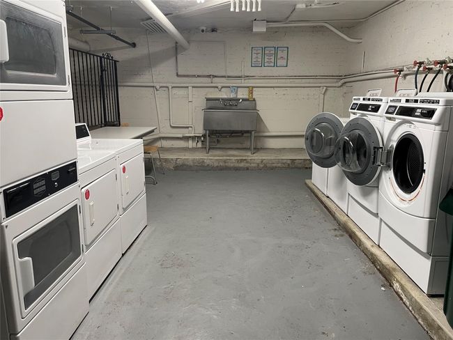 Community laundry room | Image 14