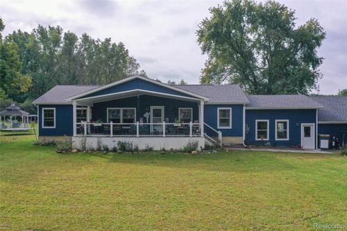 11141 Farrand Rd, Montrose, MI, 48457-9769 | Card Image