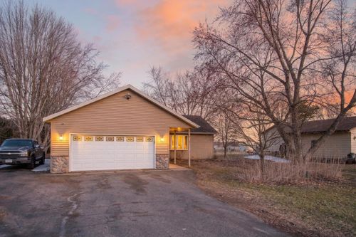 65 W Wood Ridge Dr, River Falls, WI, 54022-8291 | Card Image