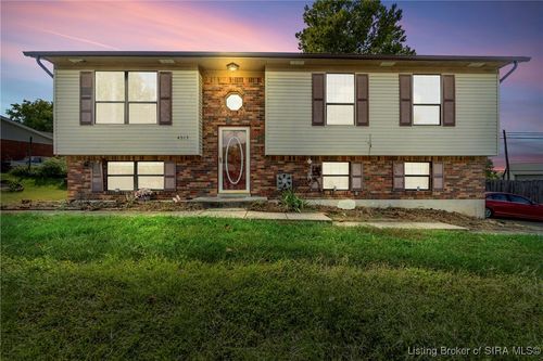 4513 Belmar Dr, Jeffersonville, IN, 47130-9537 | Card Image