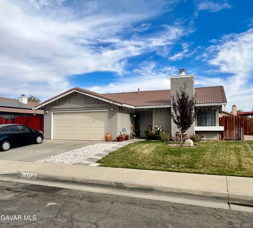 43770 Santa Rosa Cir, Lancaster, CA, 93535-5830 | Card Image