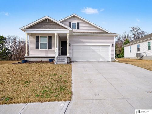 17814 Hampton Dr, Omaha, NE, 68136-2169 | Card Image