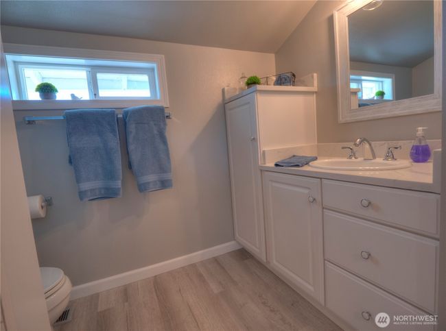 23206 Se 448 Th St, Home with 3 bedrooms, 3 bathrooms and 8 parking in Enumclaw WA | Image 17