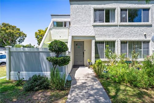 d-18515 Mayall St, Northridge, CA, 91324-1401 | Card Image