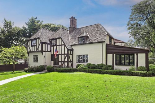 30 Locust Ln, Bronxville, NY, 10708-5019 | Card Image