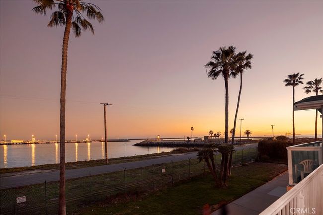 1627 Seal Way, House other with 3 bedrooms, 4 bathrooms and 4 parking in Seal Beach CA | Image 33