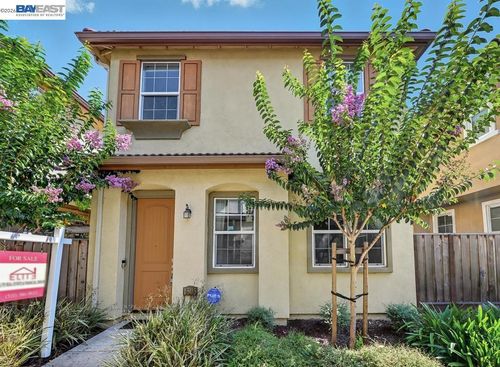 1505 Sylvia St, Hayward, CA, 94545-2561 | Card Image