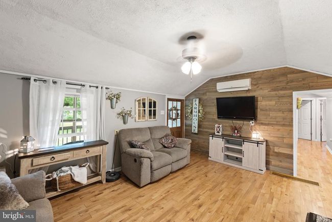 171 Sinking Spring Ln, House other with 3 bedrooms, 2 bathrooms and null parking in GORE VA | Image 9
