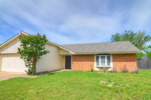 2017 Shenandoah Dr, Carrollton, TX, 75007-5434 | Card Image
