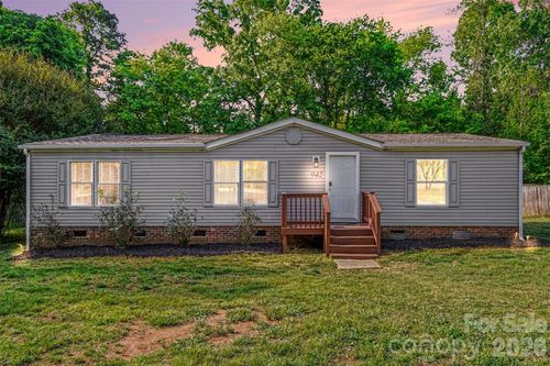 942 Stones Throw Dr, Concord, NC, 28025-9161 | Card Image