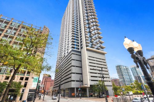 4013-235 W Van Buren St, Chicago, IL, 60607-3945 | Card Image