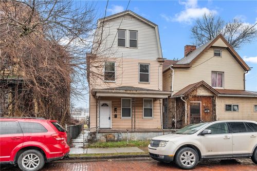 902 Robinson St, Mc Kees Rocks, PA, 15136-2612 | Card Image