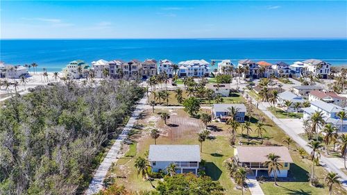 27569 Hickory View Dr, BONITA SPRINGS, FL, 34134-8404 | Card Image