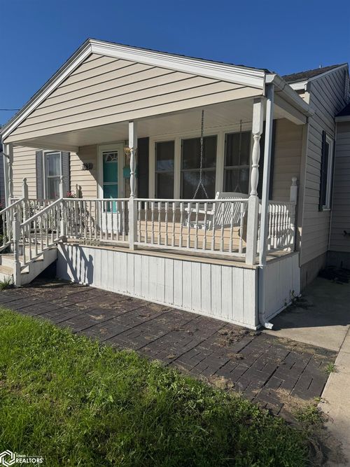733 Grace St, Ottumwa, IA, 52501-3824 | Card Image