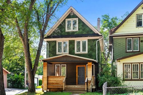 2358 Montreal St, Regina, SK, S4P1L8 | Card Image