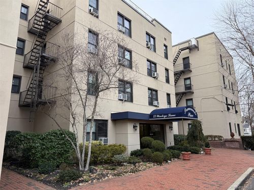 1k-11 Wooleys Ln, Great Neck, NY, 11023-2123 | Card Image
