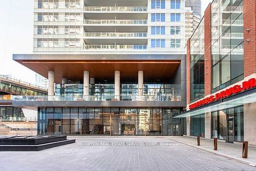 1016-17 Bathurst St, Toronto, ON, M5V0N1 | Card Image