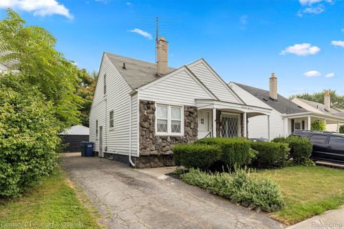2154 White Ave, Lincoln Park, MI, 48146-4510 | Card Image