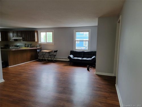 76 Maple St, Branford, CT, 06405-3570 | Card Image