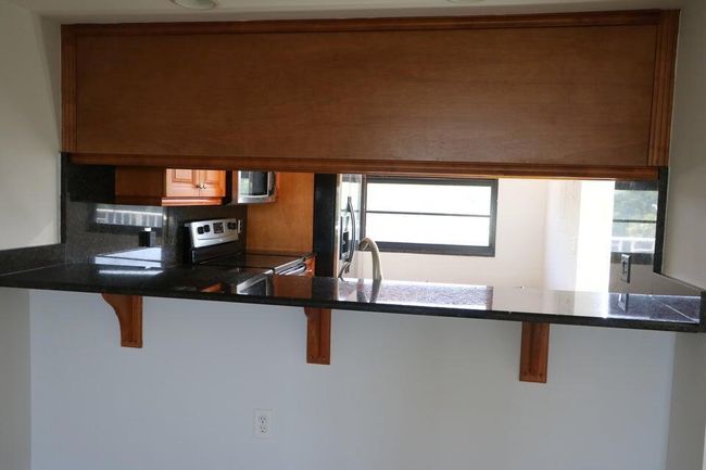 APT-401 - 3507 Village Blvd, Condo with 2 bedrooms, 2 bathrooms and null parking in West Palm Beach FL | Image 7