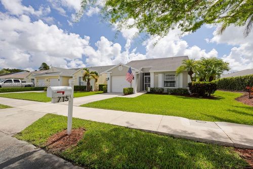 715 Se 22nd Ln, Homestead, FL, 33033-5219 | Card Image
