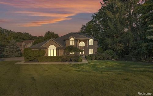 1753 Deer Path Trl, Oxford, MI, 48371-6061 | Card Image