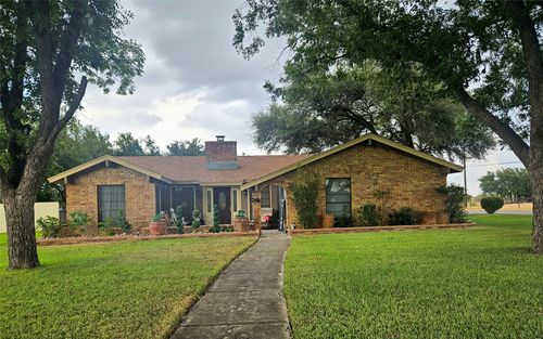 1 Dixie Ct, Brownwood, TX, 76801-7450 | Card Image