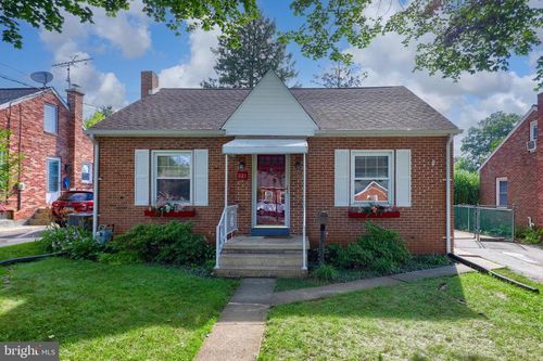 221 N Williams St, YORK, PA, 17404-5022 | Card Image